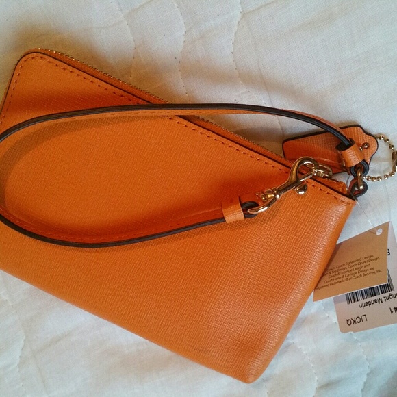 Coach Wrislet - Picture 4 of 6